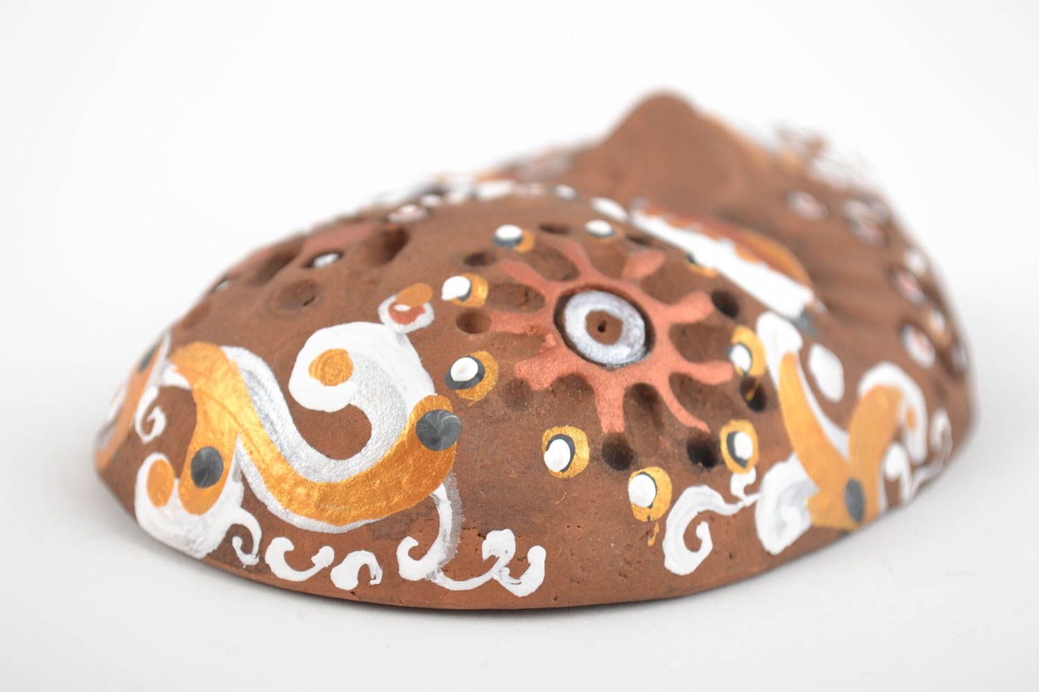 Originelle ethnische bemalte schöne keramische handgemachte Maske aus Ton foto 5