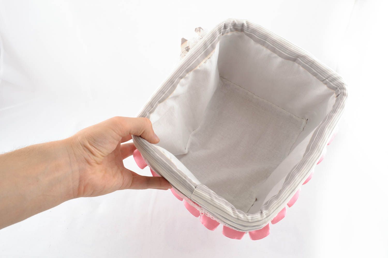 Geflochtener Wäschekorb aus Papier mit Fütterung foto 4
