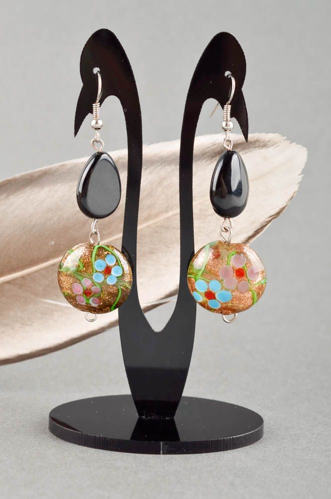 Lange Ohrringe handmade Designer Schmuck Accessoire für Frauen mit Anhängern foto 1