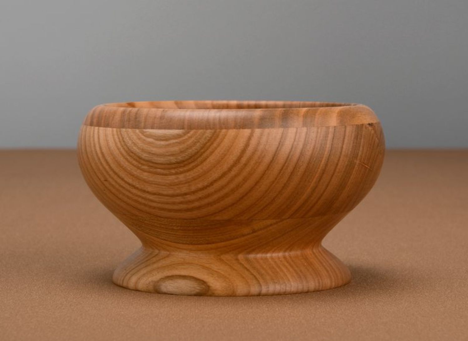 Wooden bowl with tempered glass inside surface photo 3