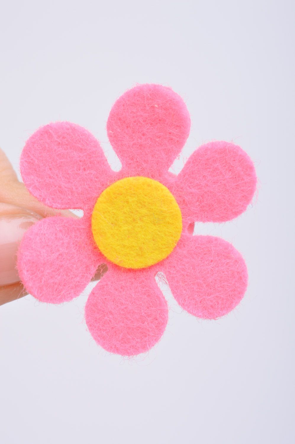 Handmade positive pink little hair pin with flower made of felt photo 3
