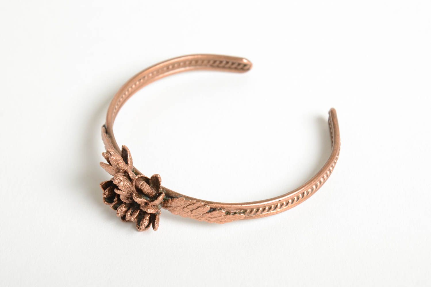 Bracelet cuivre Bijou fait main fin original élégant Cadeau pour femme photo 3