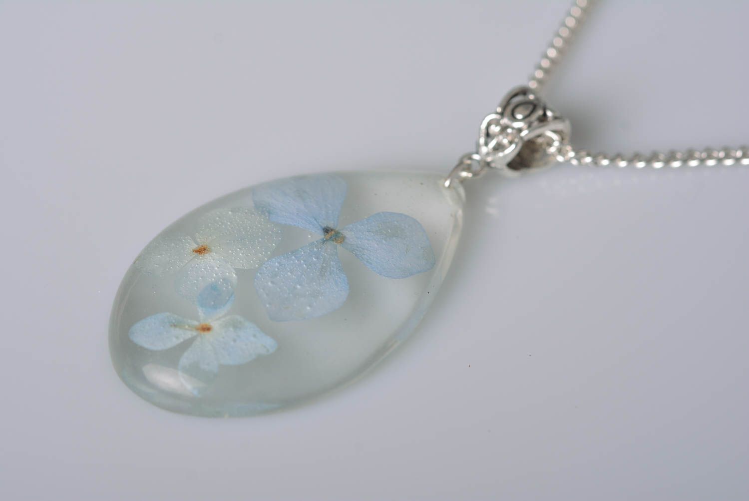 Stylish botanic pendant handmade pendant with natural flowers botanic jewelry photo 3