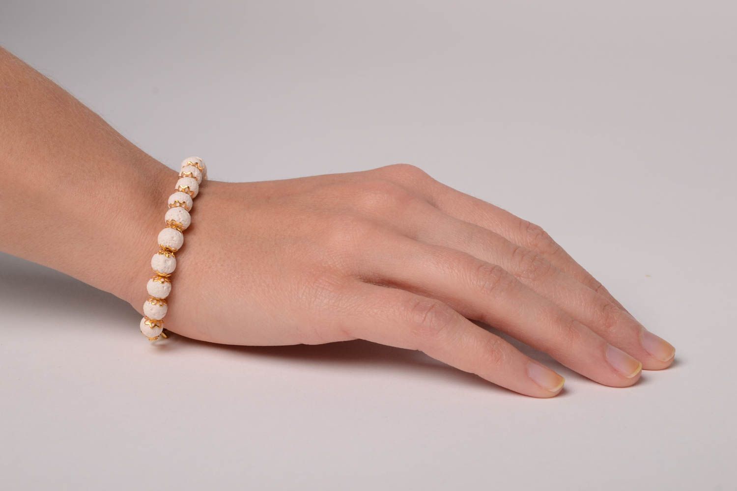 Bracelet pate polymere Bijou fait main Accessoire femme crème design original photo 3