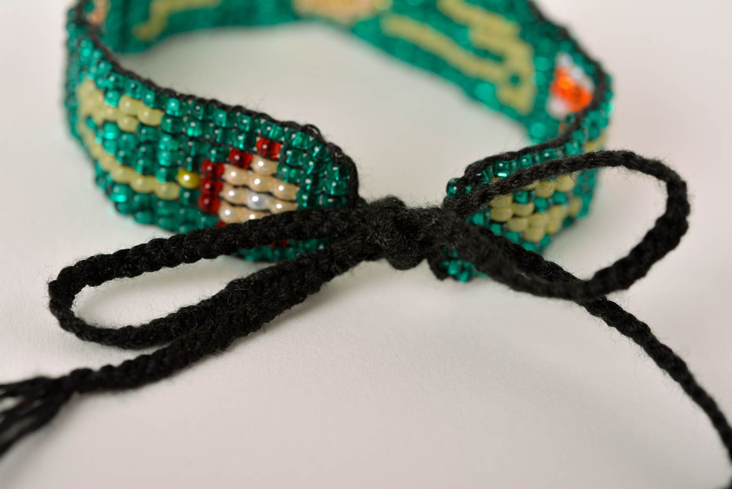 Christmas dark green beads floral strand bracelet for girls photo 4