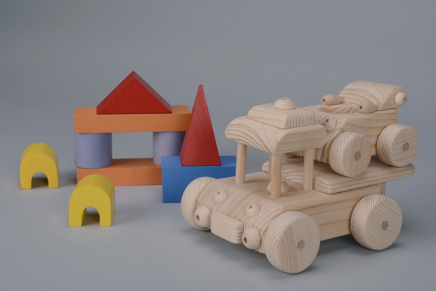 Macchine giocattoli fatti a mano giocattoli di legno giocattoli da bambino foto 2