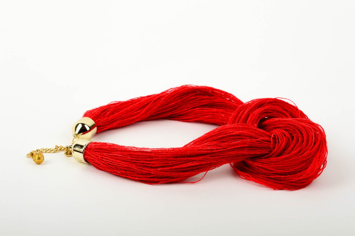 Collier textile Bijou fait main rouge en fils volumineux Cadeau pour femme photo 3