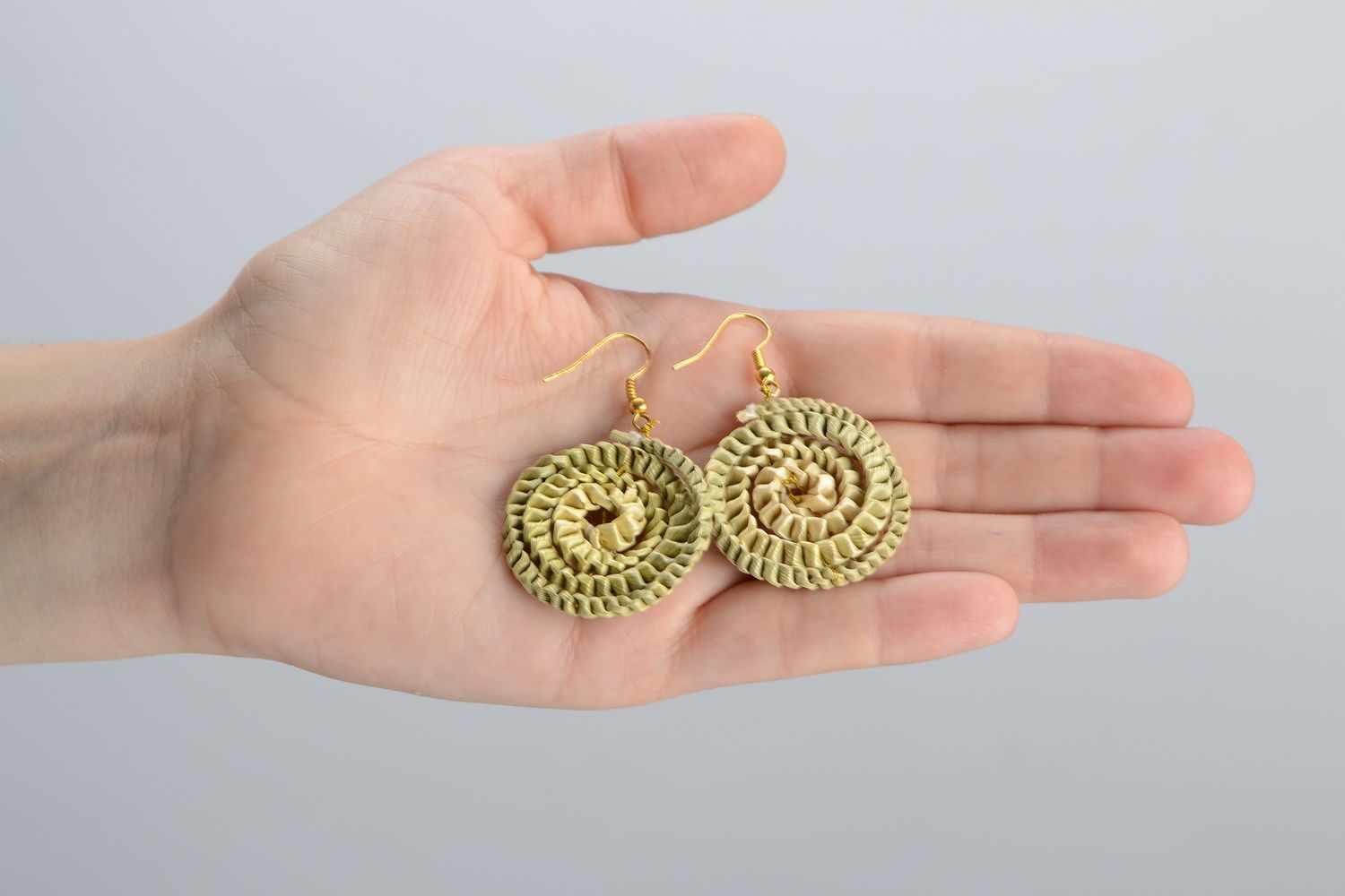 Earrings made ​​of straw photo 5