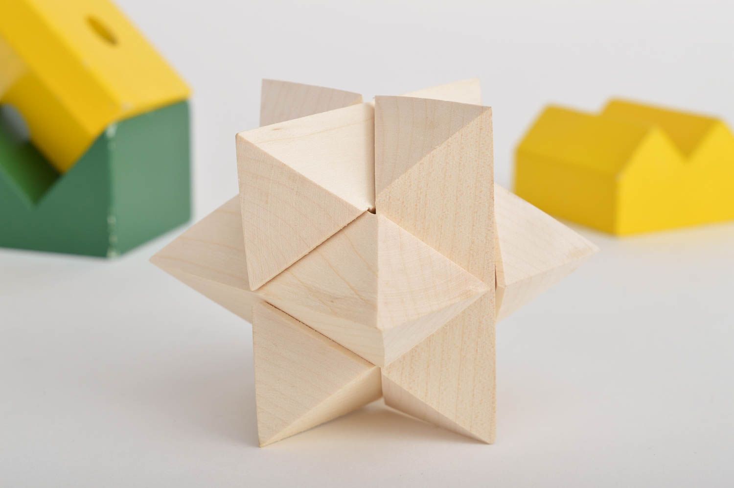 Игрушка ручной работы деревянный кубик игрушка из дерева от 3 лет Звездочка фото 1