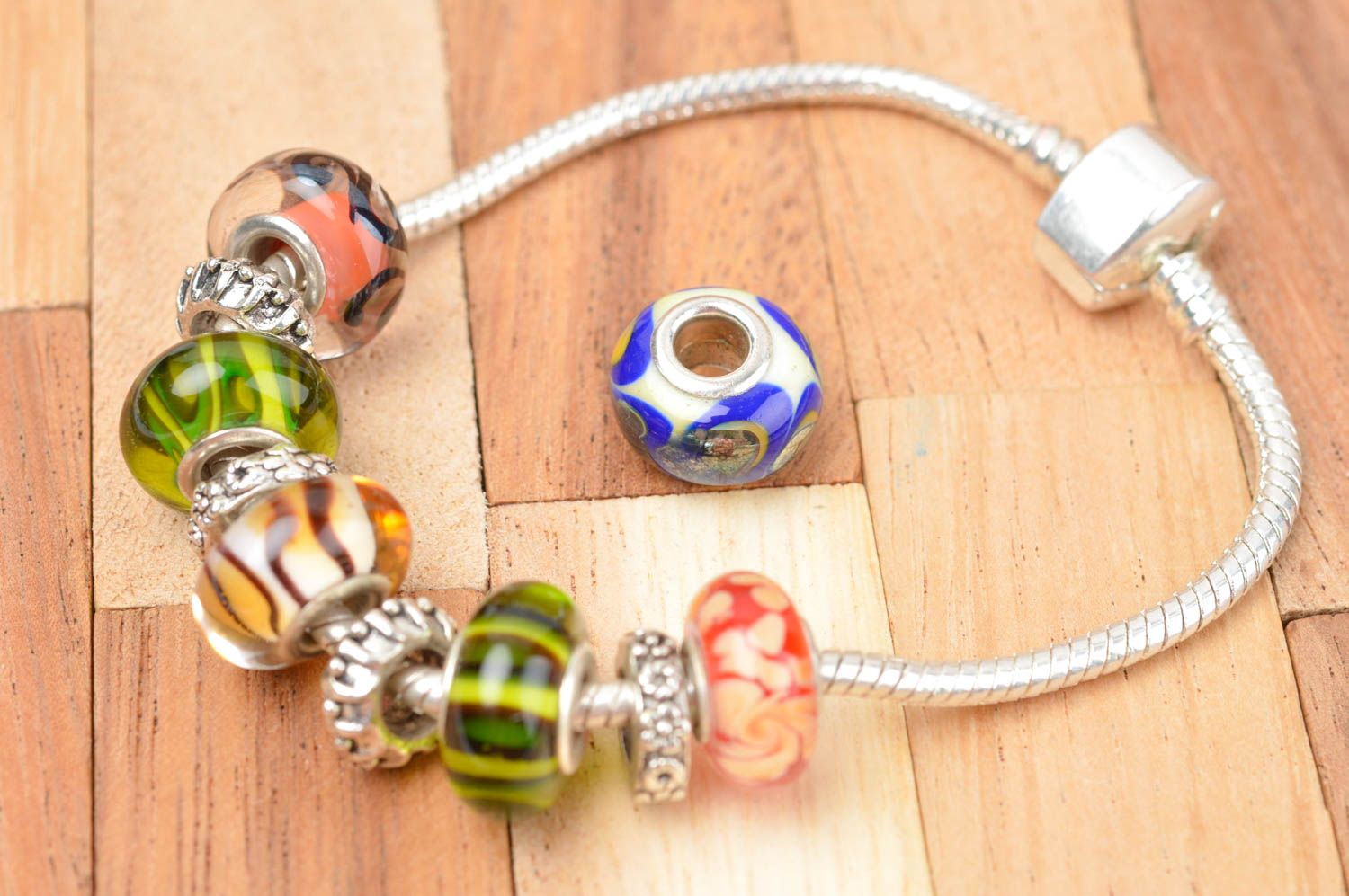 Stylish handmade glass bead jewelry making ideas art and craft small gifts photo 4