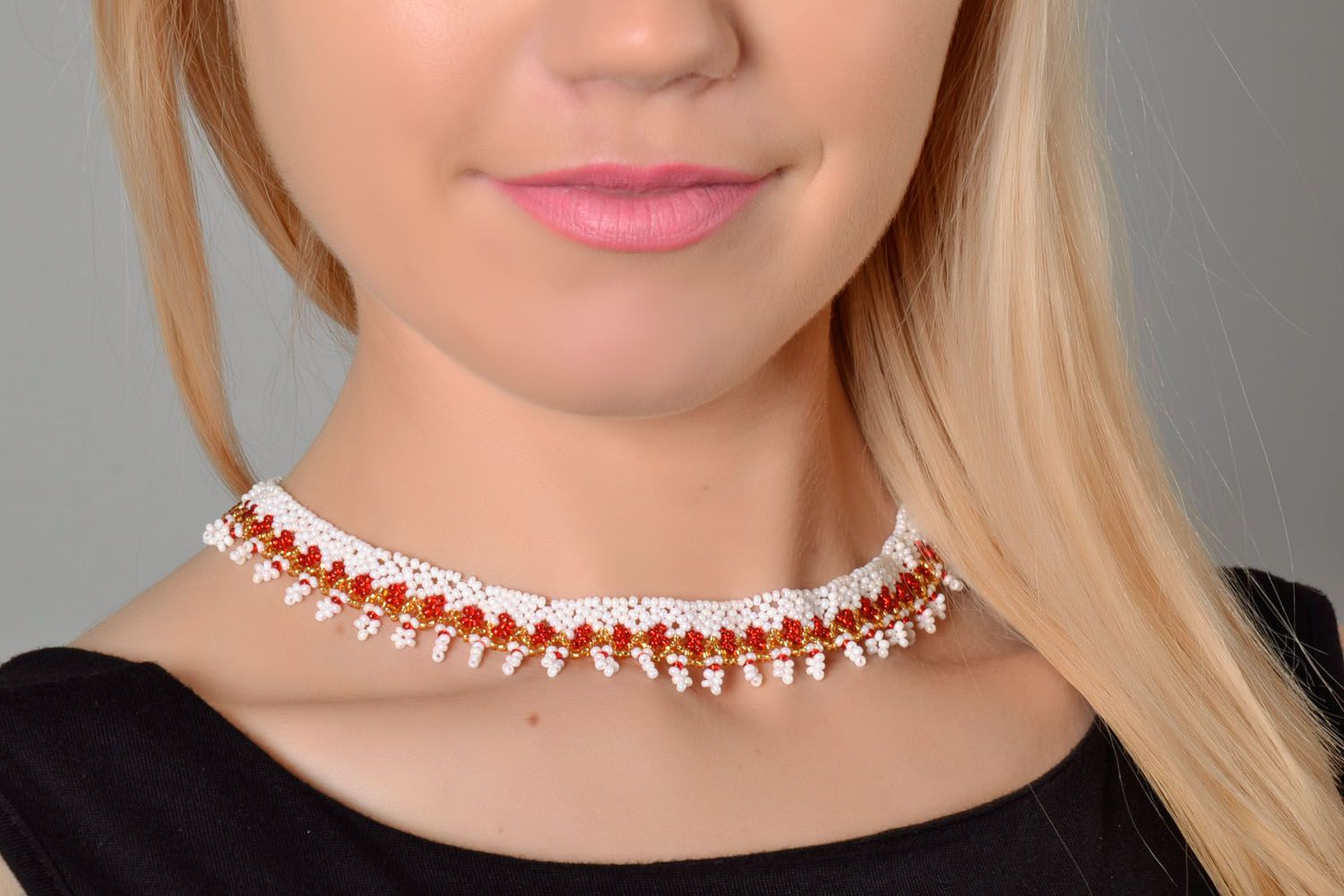 Thin beaded necklace photo 1