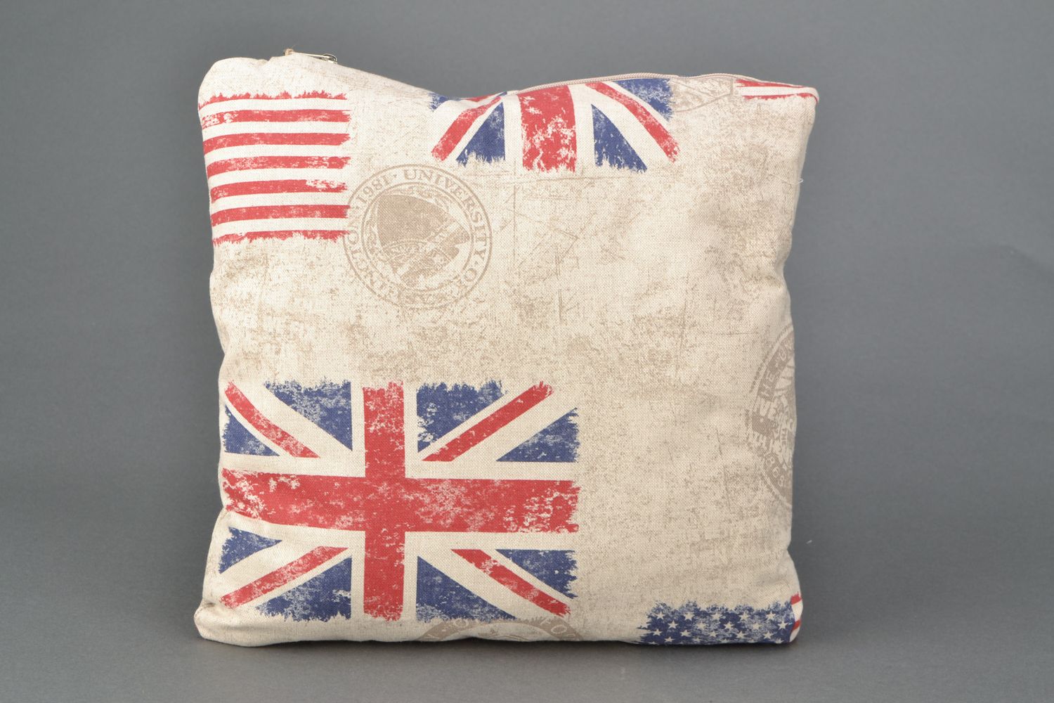 Square accent pillow with flag print photo 1
