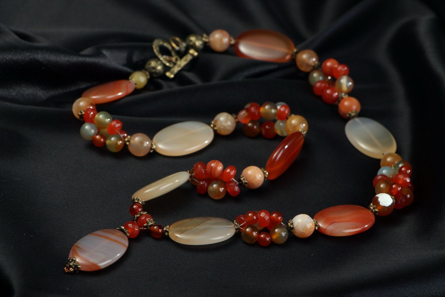 Necklet made of cornelian, jasper and agate photo 2