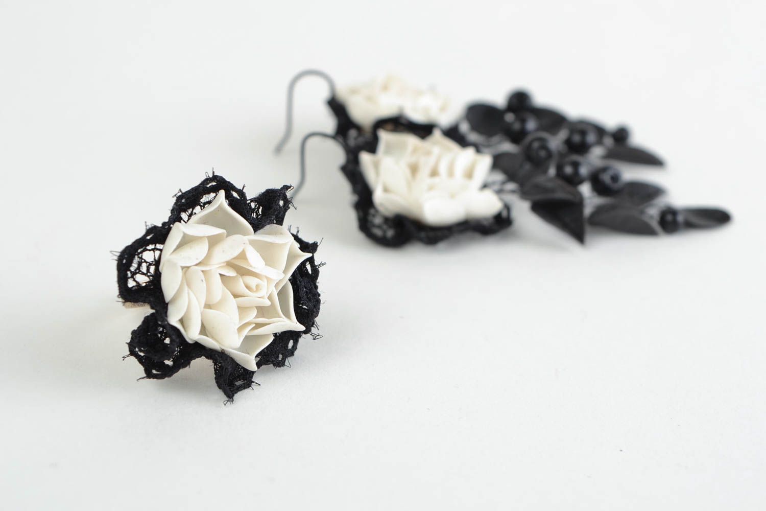 Handmade Blumen Schmuck Set aus Porzellan Ohrringe und Ring weiße Rose für Damen foto 4