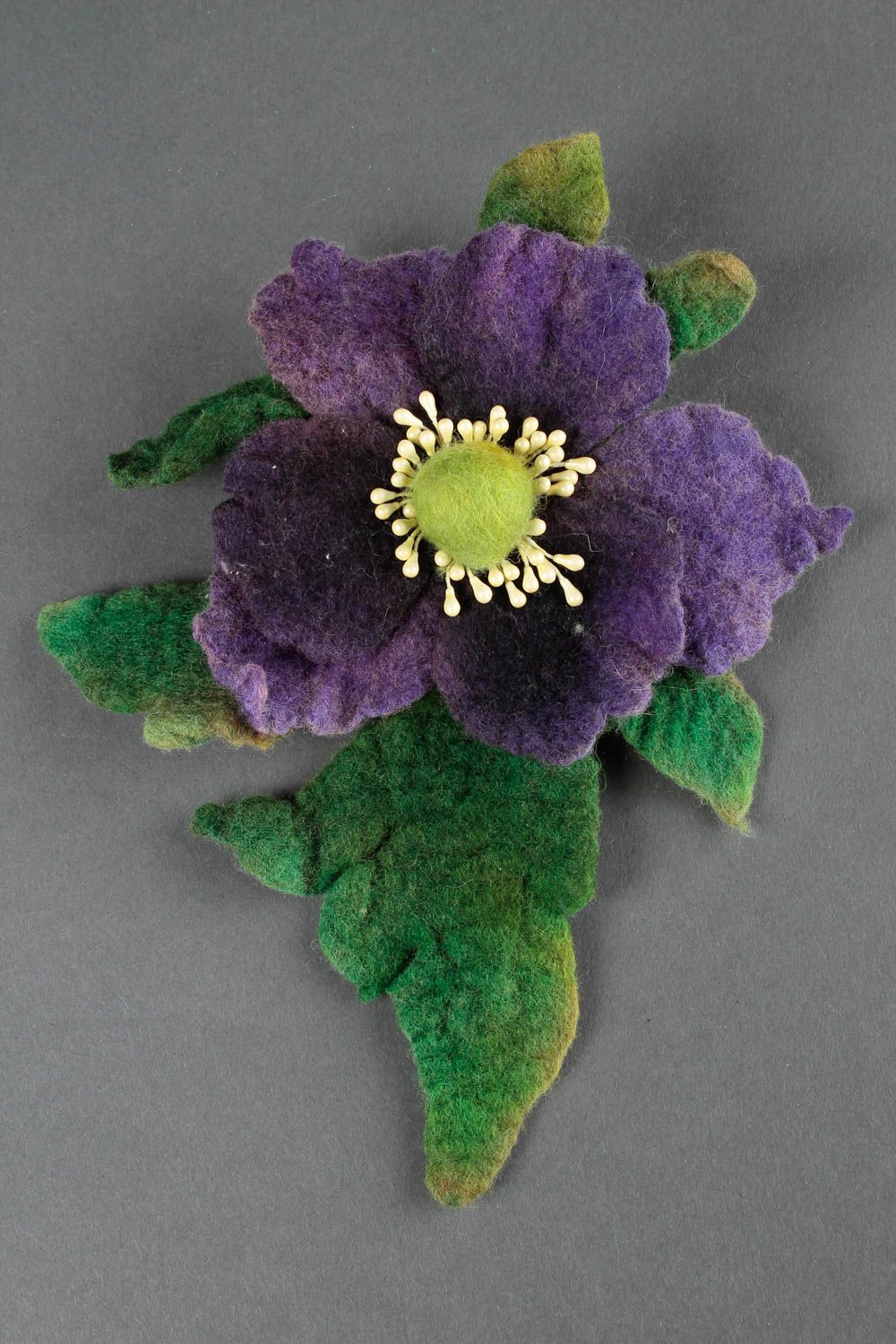 Broche fleur violette Pince cheveux faite main laine design Accessoire femme photo 3