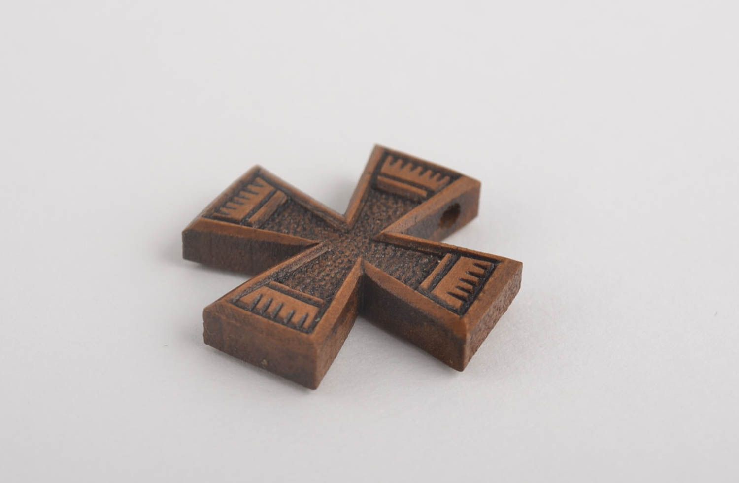 Handmade Kreuz aus Holz Damen Schmuck Holzkreuz Anhänger braun klein schön foto 3