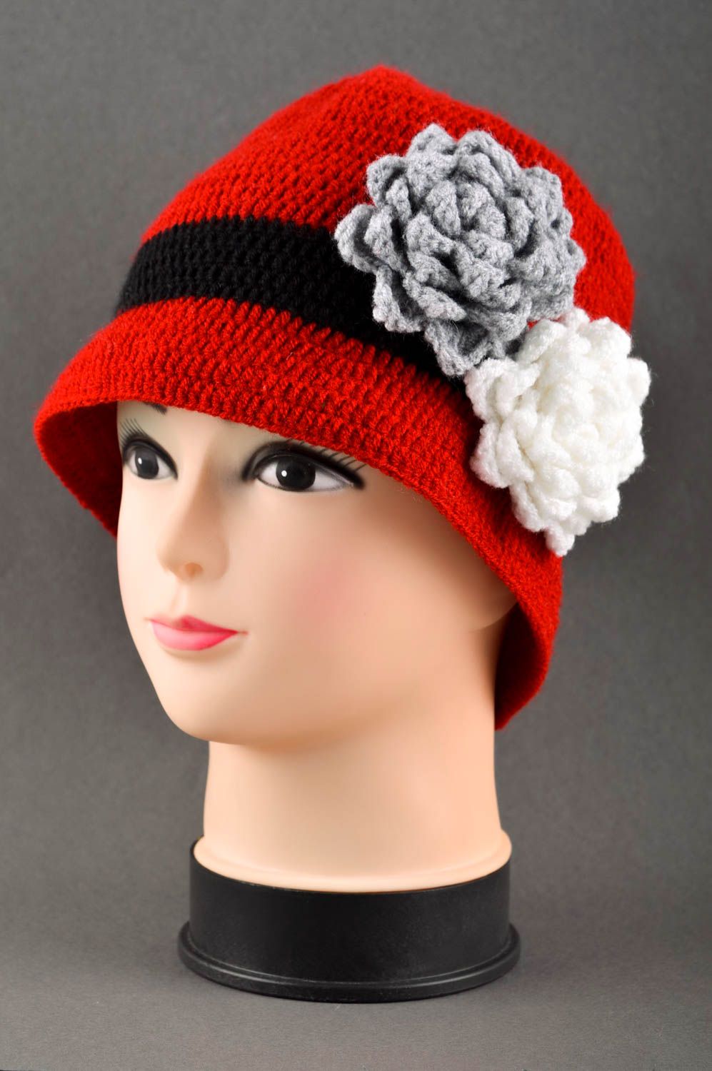 Вязаная шапка ручной работы шапка для девочки шляпа красная зимняя шапка фото 1
