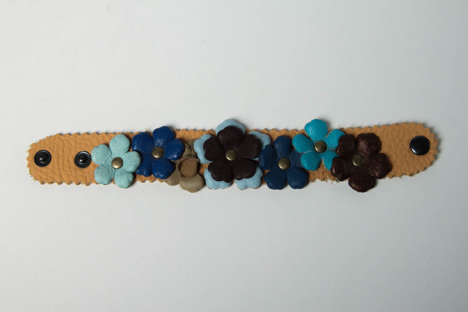 Bracelet fait main Bracelet original fleurs bleues Accessoire en cuir naturel photo 3