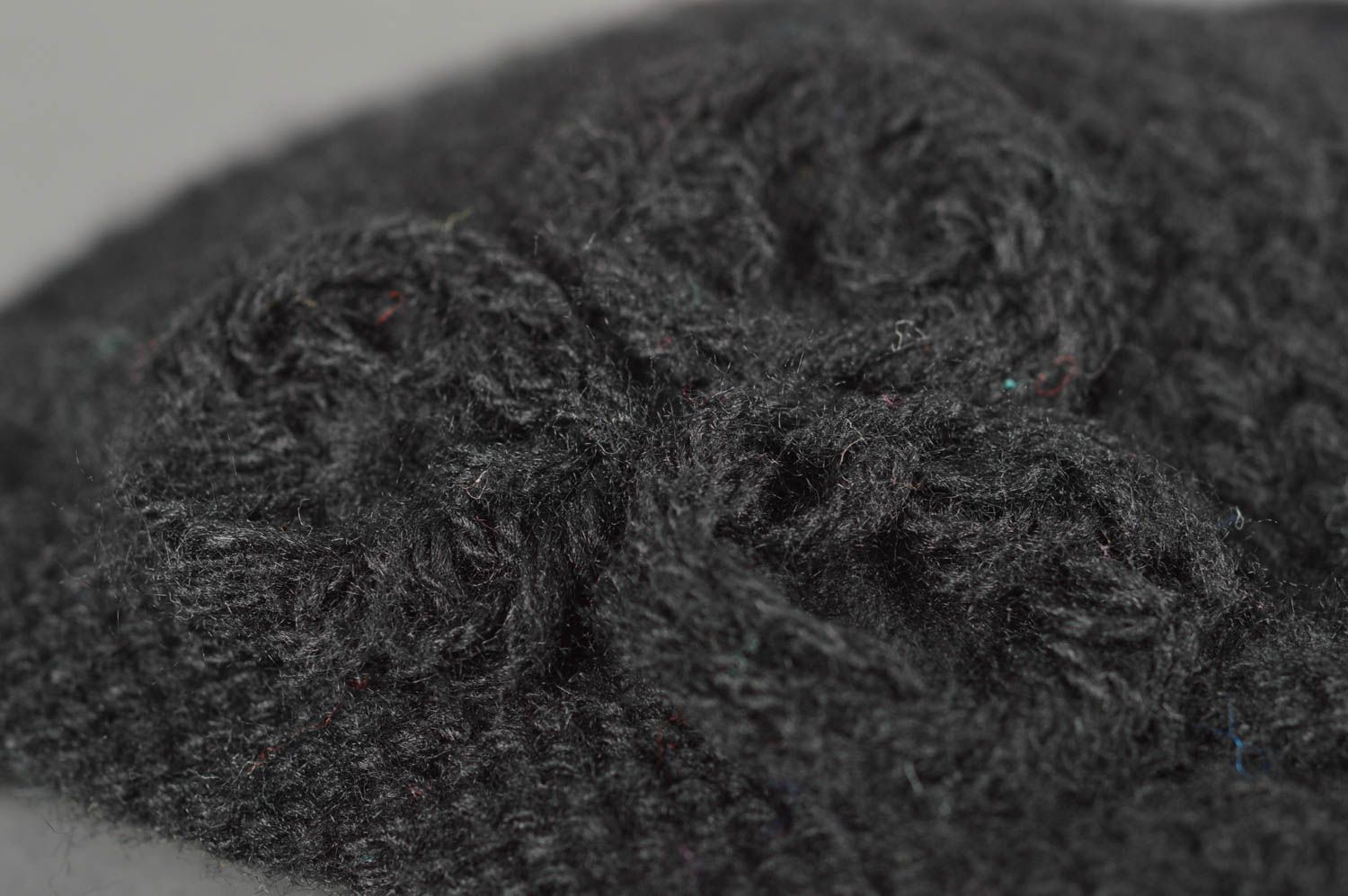 Bonnet tricot fait main Chapeau au crochet chaud noir fleurs Vêtement enfant photo 3