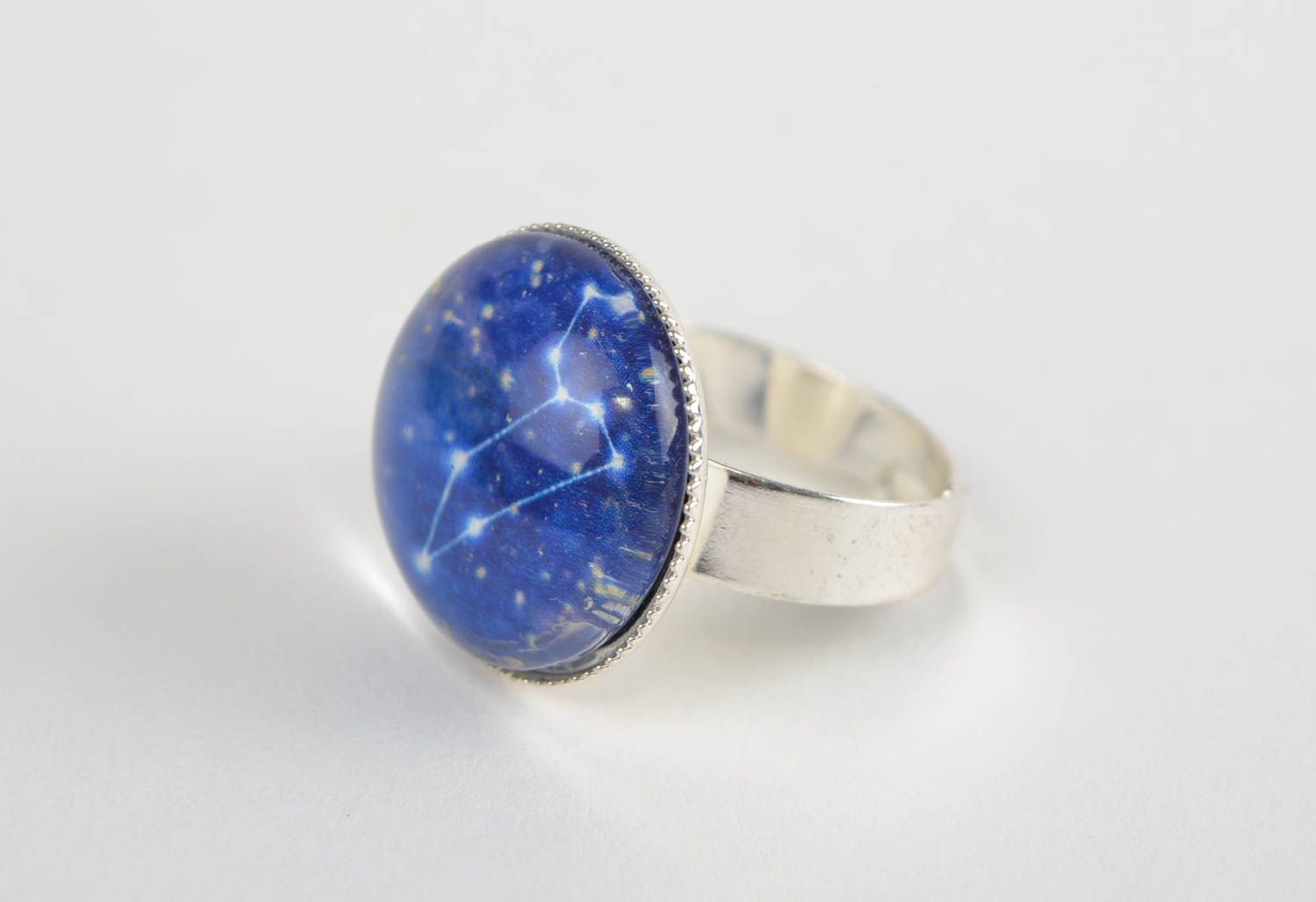 Runder blauer handmade Glas Ring mit Sternzeichen Löwe Talisman foto 3