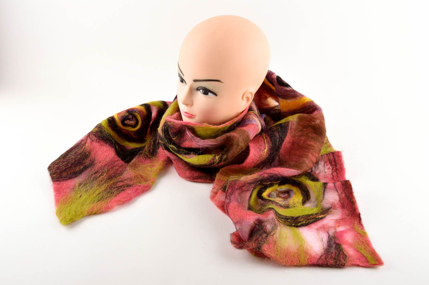 Écharpe laine feutrage fait main Foulard chaud Accessoire femme multicolore photo 2