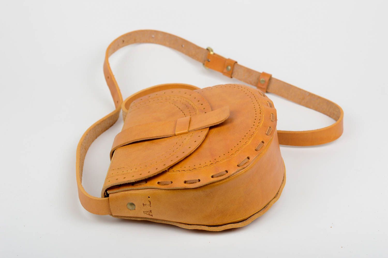 Сумка ручной работы сумка через плечо коричневая сумка из кожи с резными узорами фото 5
