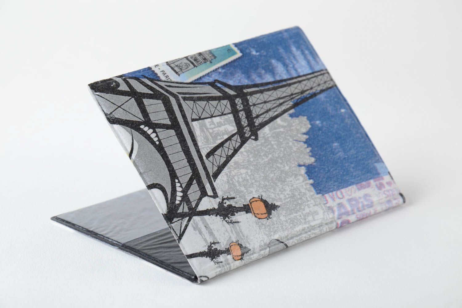Пластиковая обложка для паспорта в технике декупаж ручной работы Девушка фото 3