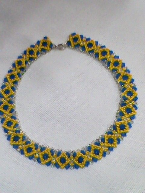 Ожерелье из бисера чешского плетеное ручной работы желто-голубое фото 3