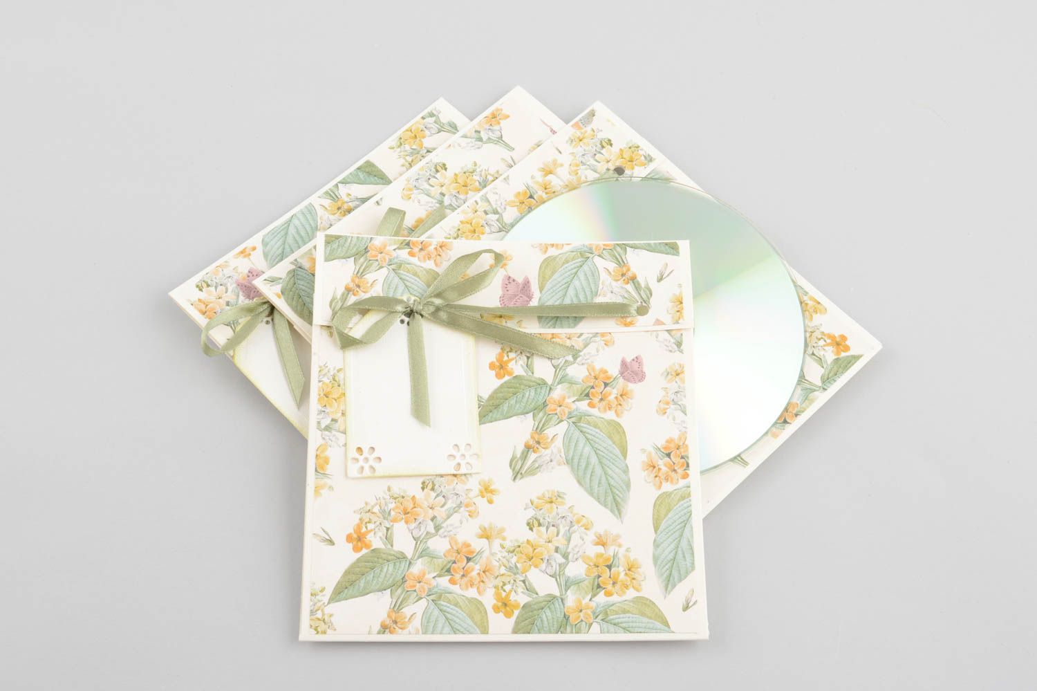 Handmade blumige helle CD Papierhülle kreatives Geschenk Design Verpackung foto 2