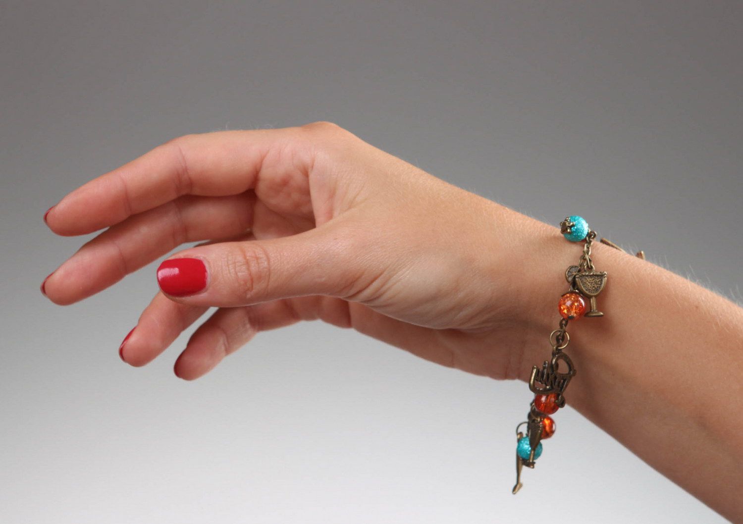 Bracelet fait main en verre et bronze avec perles céramiques photo 3