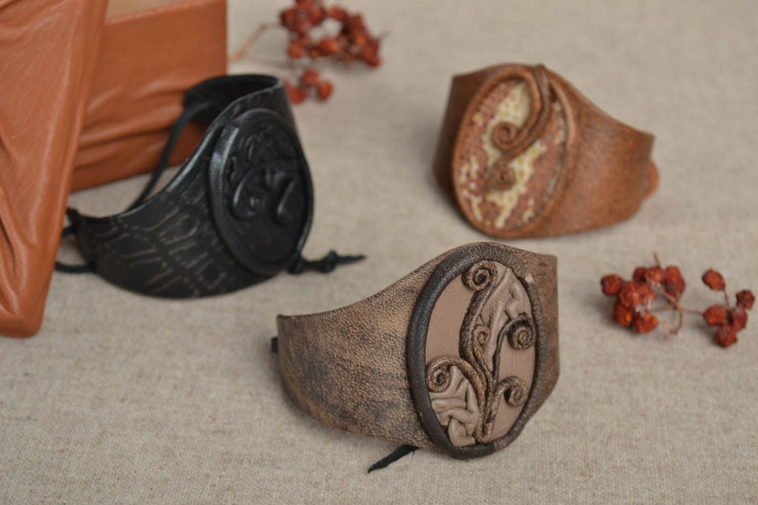 Handmade Leder Armbänder Designer Schmuck Accessoires für Frauen 3 Stück foto 1
