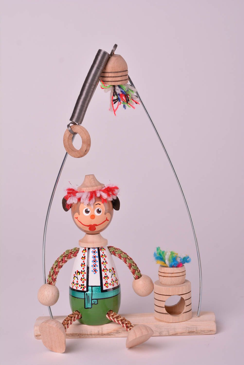 Игрушка ручной работы игрушка из дерева на пружинке подарок для ребенка фото 1