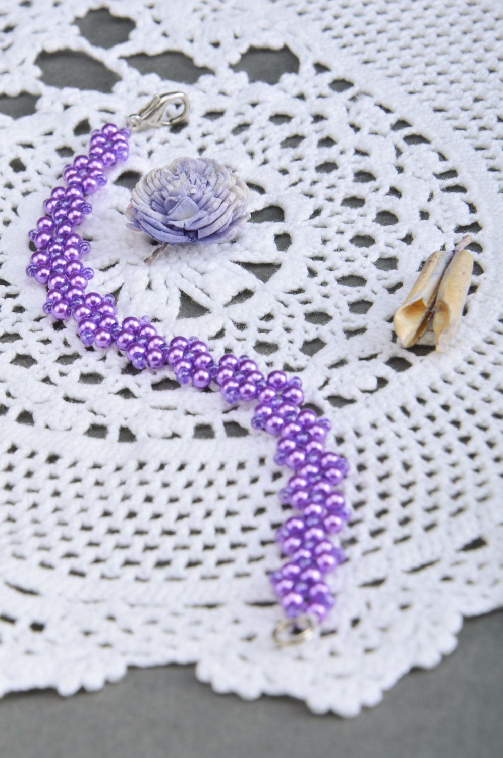 Bracelet en perles de rocaille fait main mauve design romantique pour femme photo 1