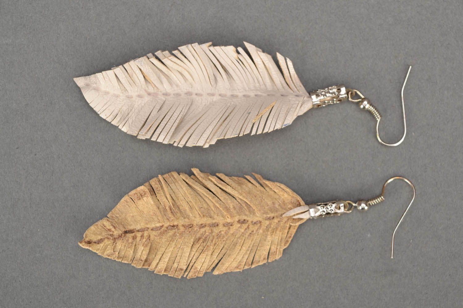 White leather earrings Feathers photo 4
