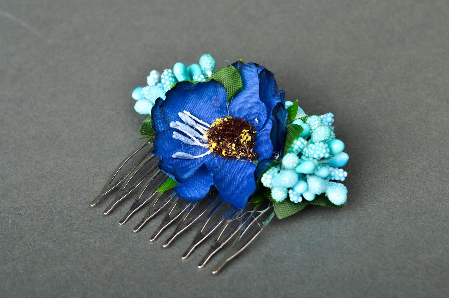 Blauer Haarkamm mit Blumen Schmuck handgemacht zartes Accessoire für Haare  foto 2