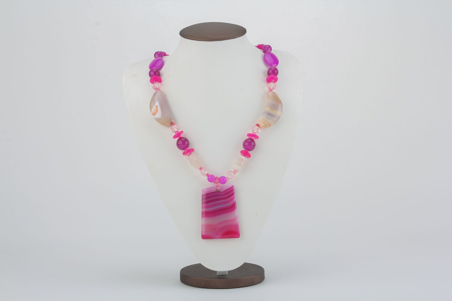 Pink necklace made of natural stones photo 3