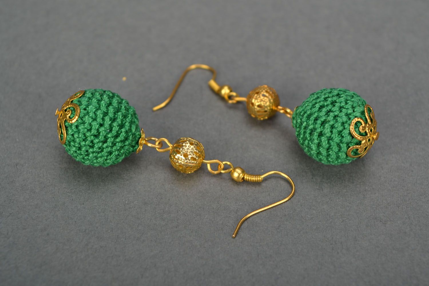 Crocheted earrings and necklace photo 4