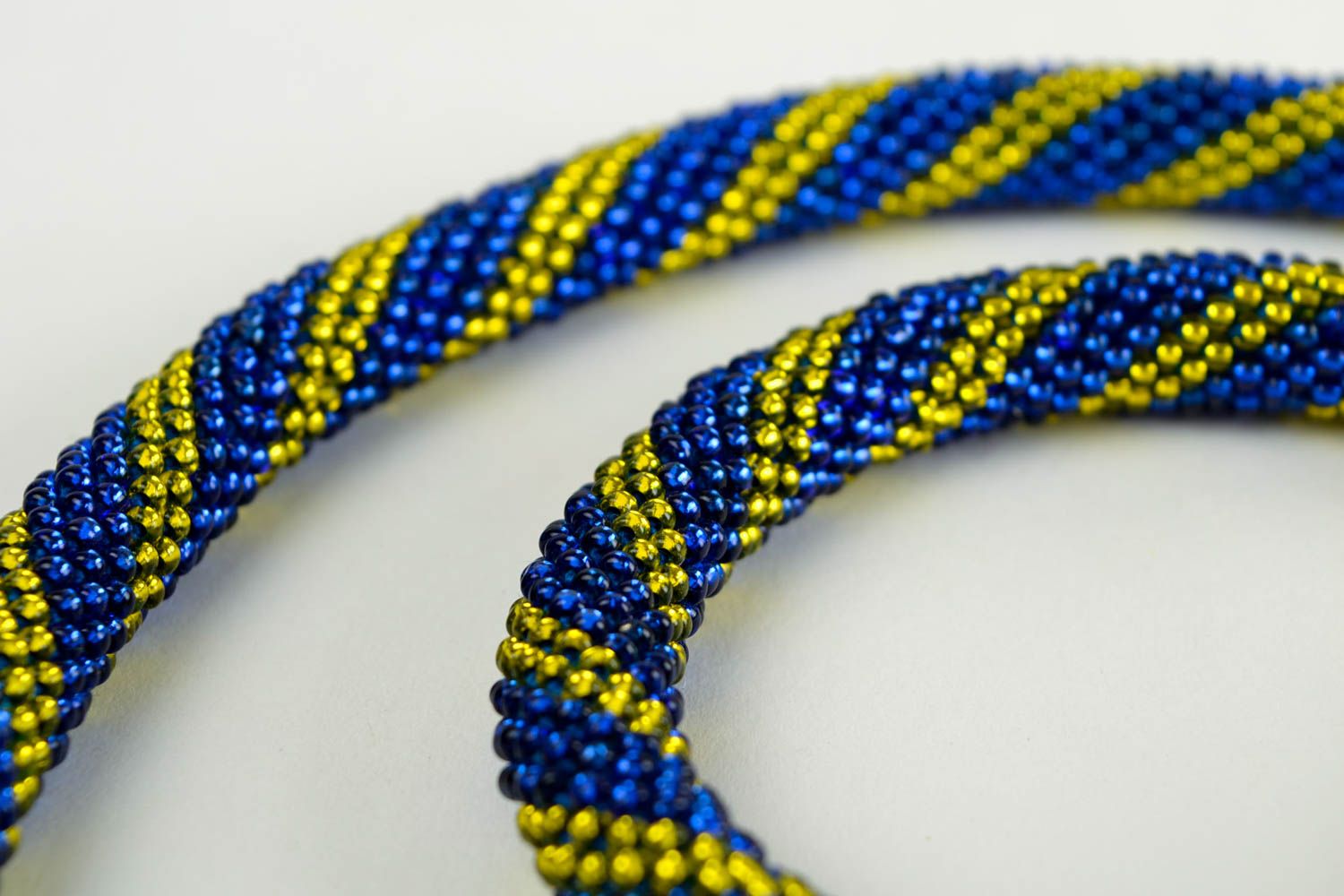 Collier spirale Bijoux faits main Bracelet fantaisie bleu-jaune Cadeau femme photo 4