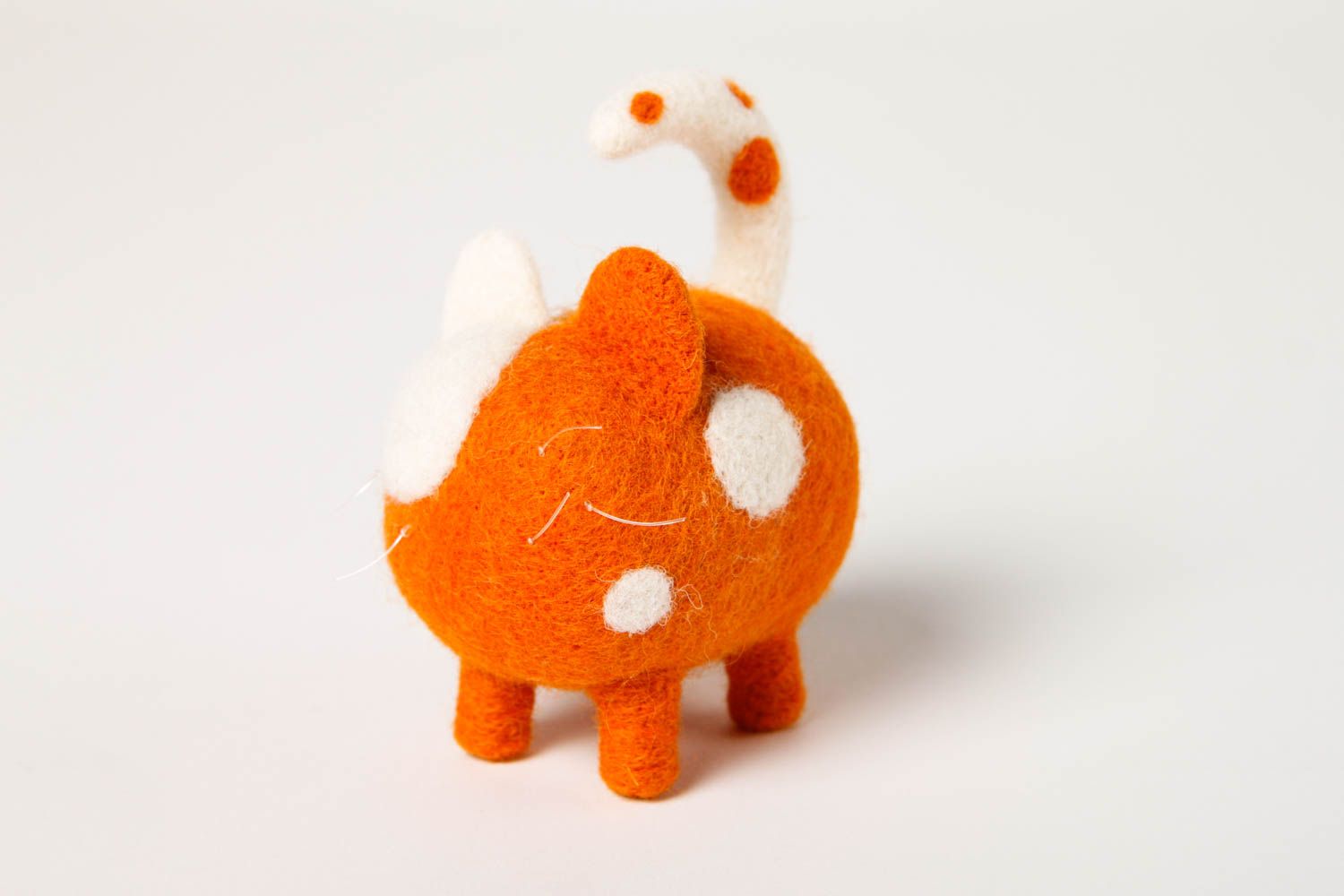 Juguete artesanal con forma de gato regalo original juguete decorativo de lana foto 3