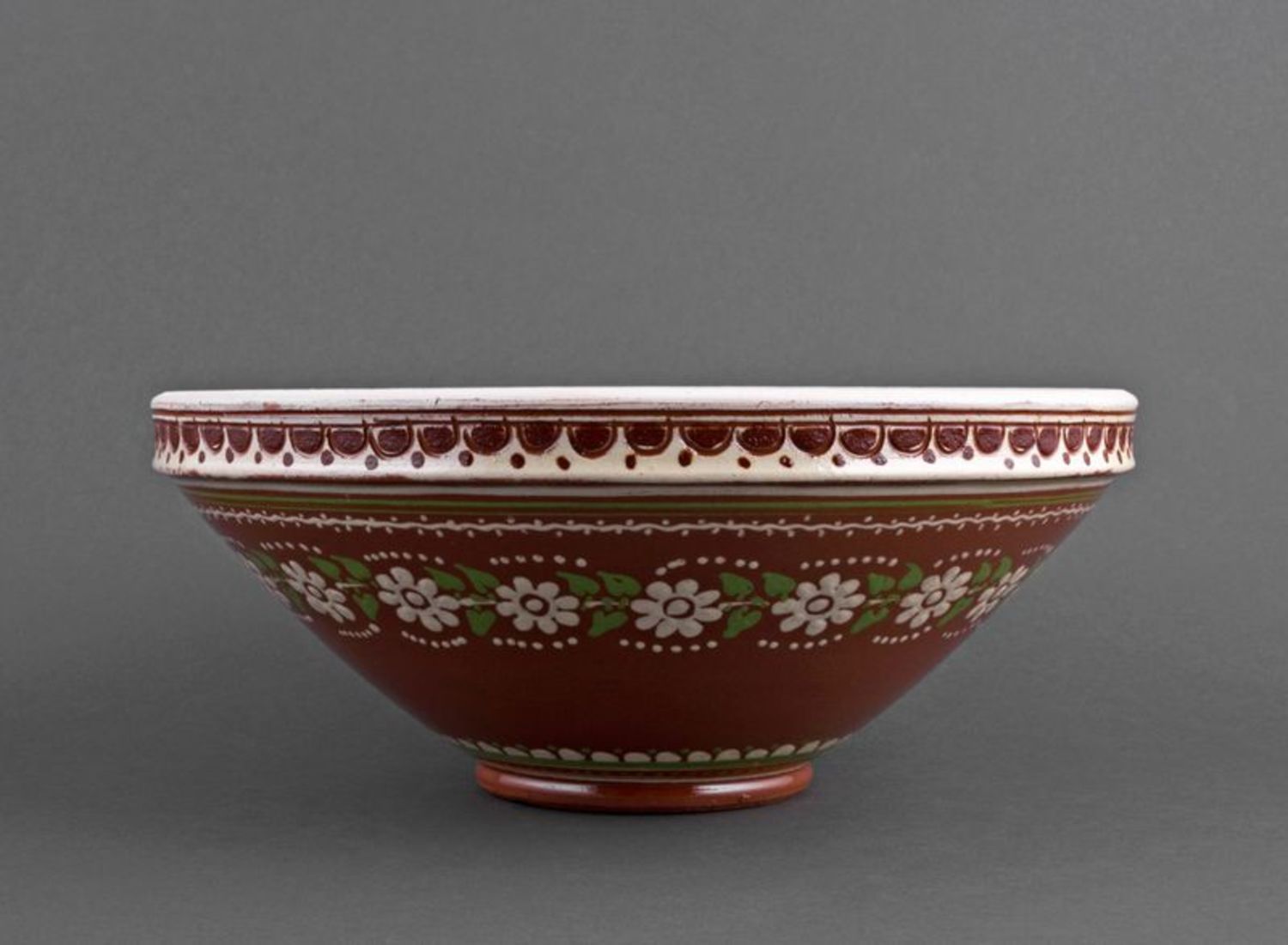 Decorative ceramic bowl photo 4