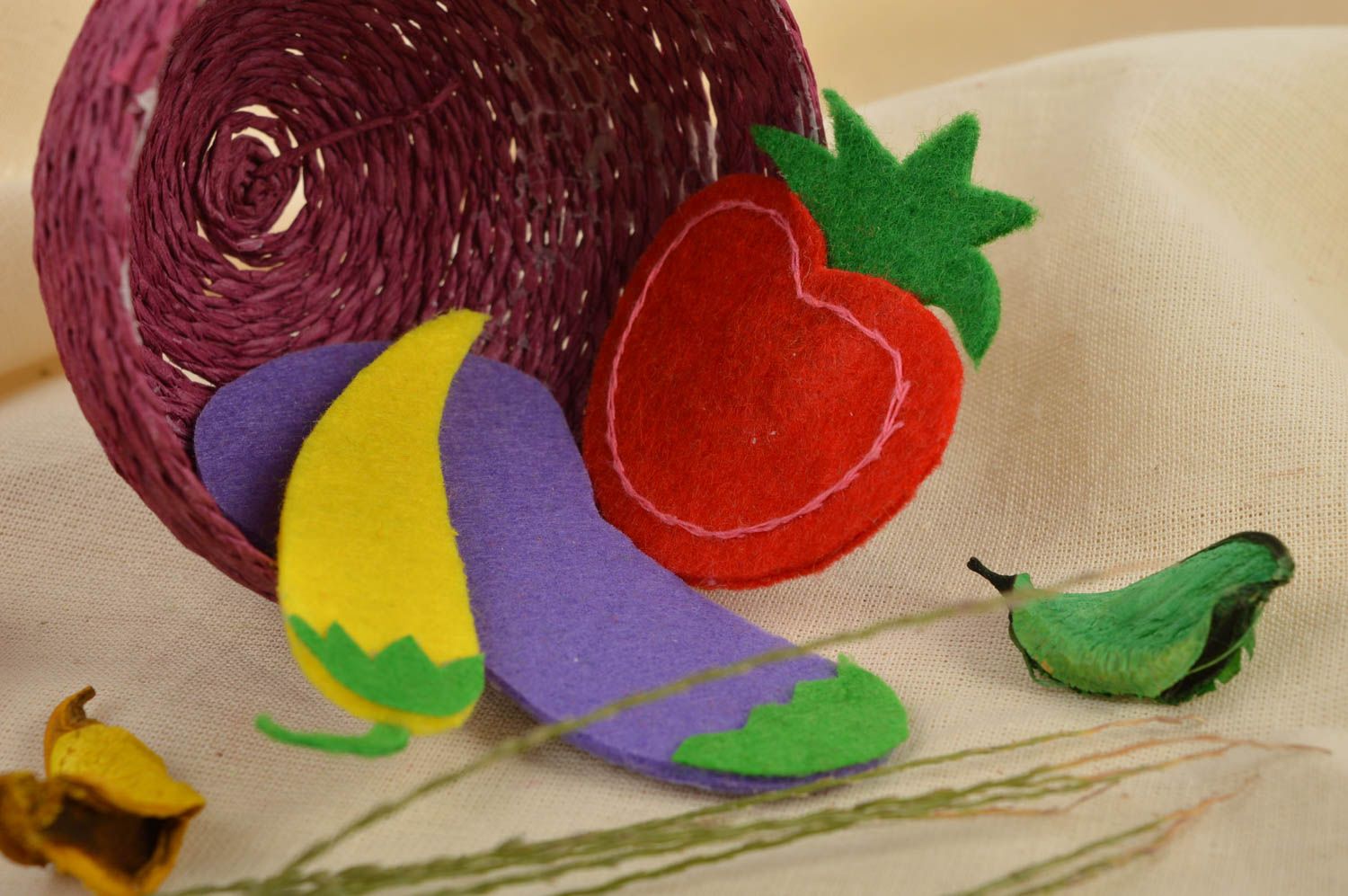 Магниты ручной работы магниты для детей фетровые игрушки в форме овощей 3 шт фото 1