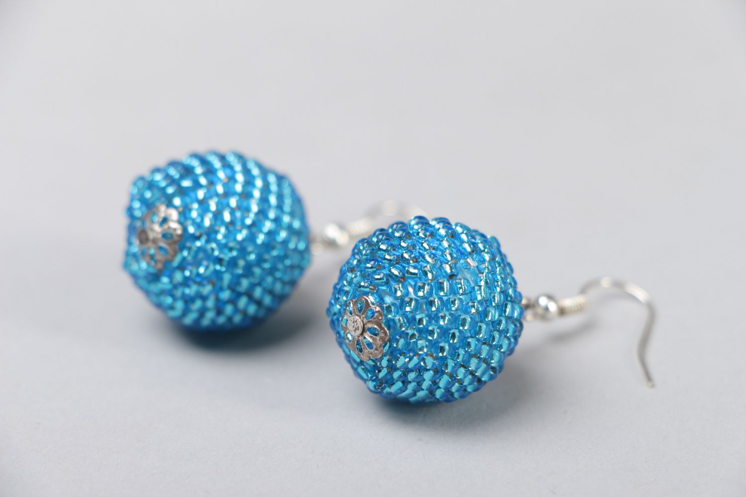 Blue beaded ball earrings photo 2