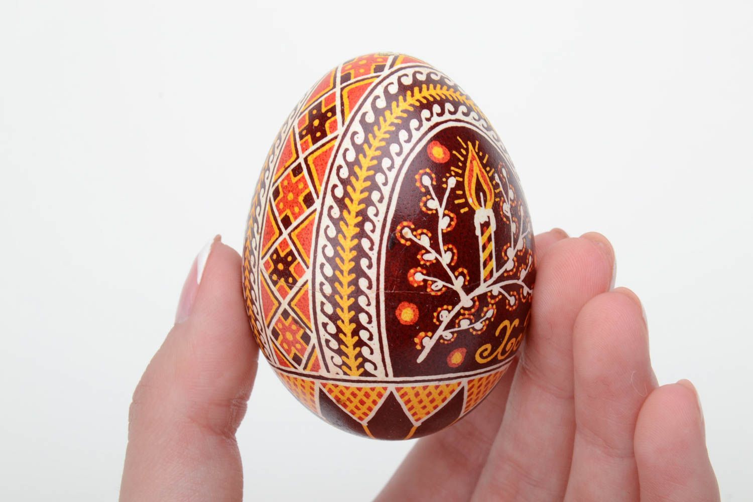 Huevo decorativo de Pascua artesanal pintado a mano con ornamento original foto 5