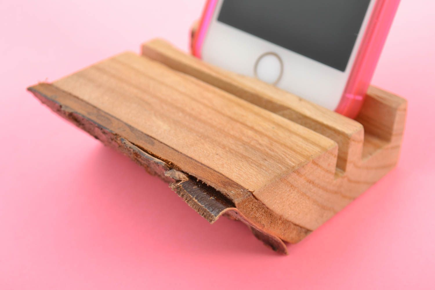 Support pour téléphone en bois fait main sculpté accessoire écologique original photo 1