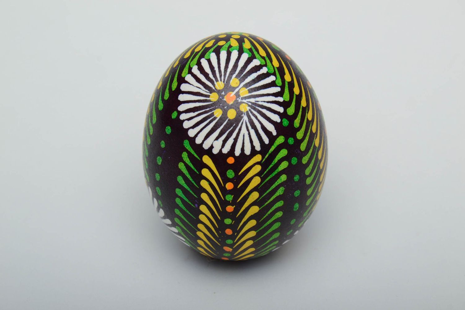 Handmade Easter egg with Lemkiv symbols photo 2