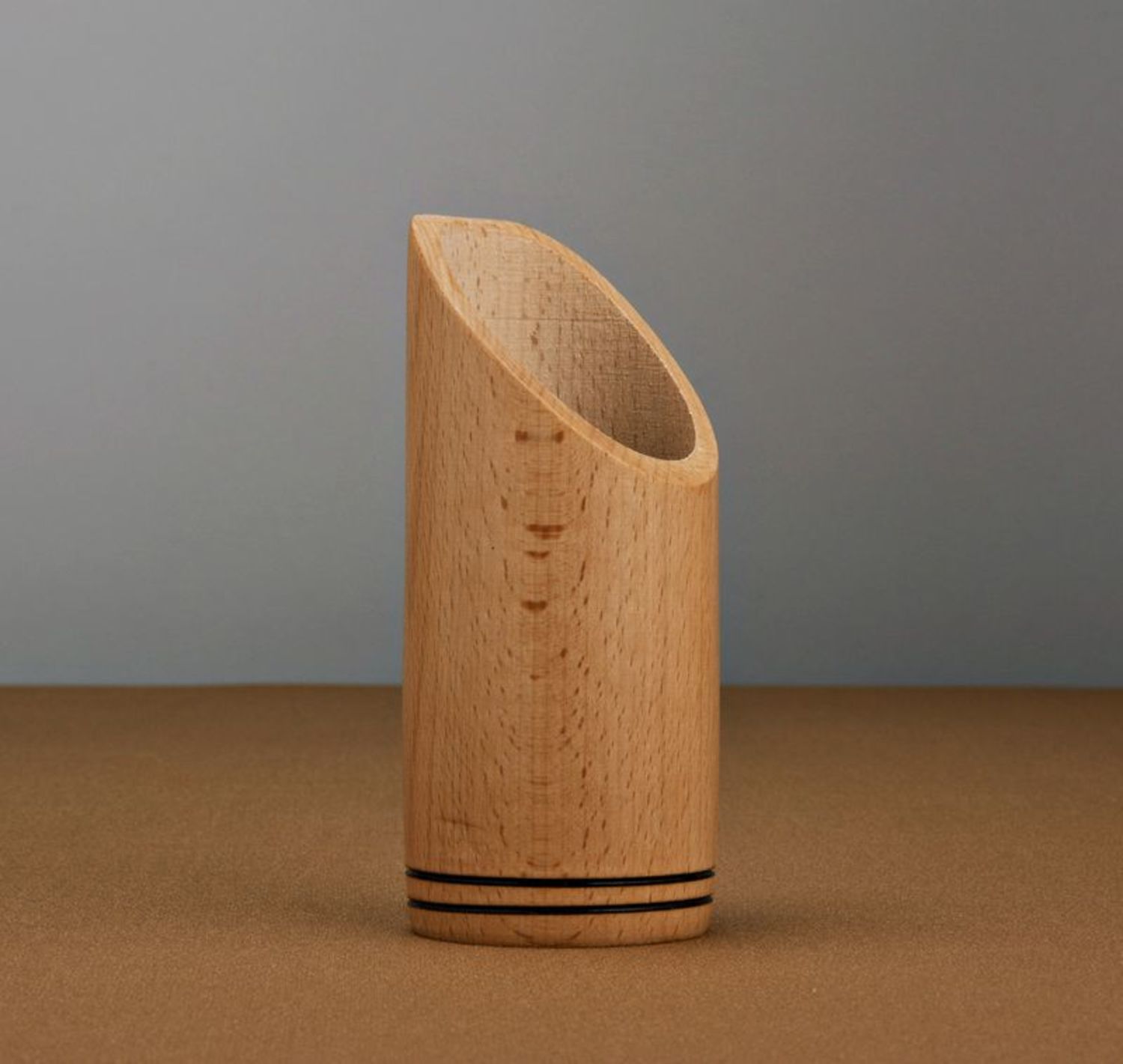 Supporto per le posate fatto a mano portaposate verticale di legno naturale foto 3