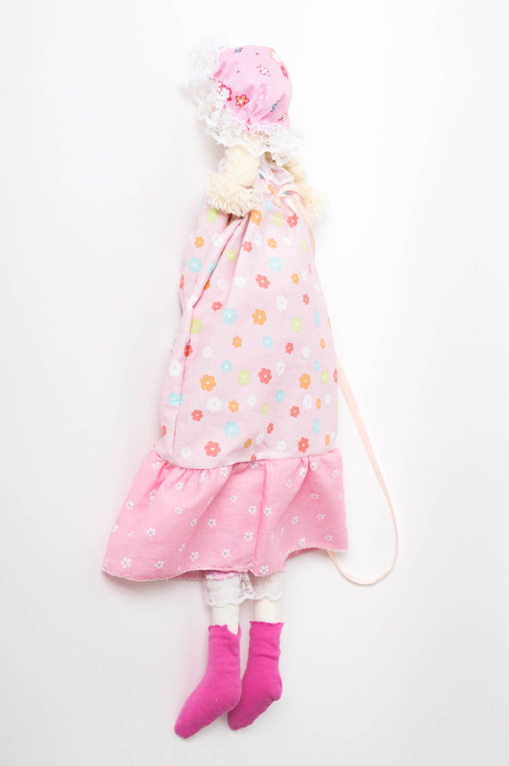Bambola rosa in stoffa fatta a mano pupazzo tessile originale idee regalo foto 5