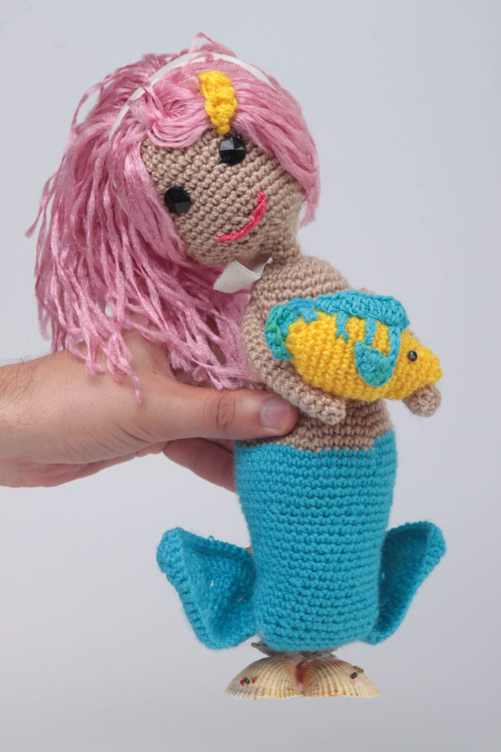 Мягкая игрушка кукла ручной работы кукла крючком вязаная с розовыми волосами фото 5