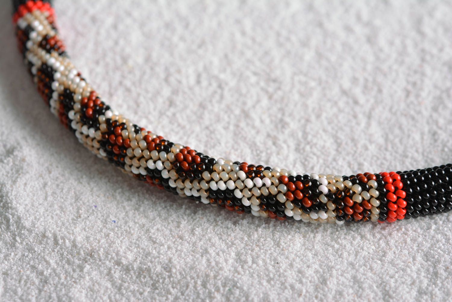 Collier spirale crochet fait main Bijou fait main perles rocaille Cadeau femme photo 3