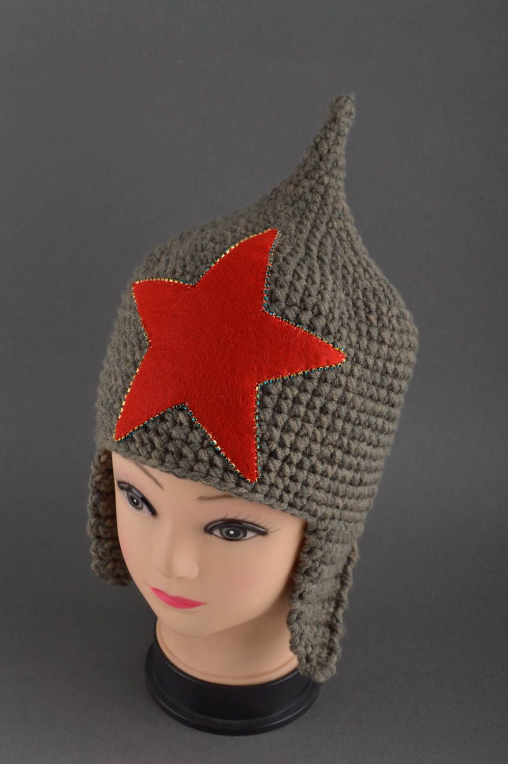Chapeau cache oreille fait main Bonnet tricoté avec étoile Vêtement pour femme photo 1